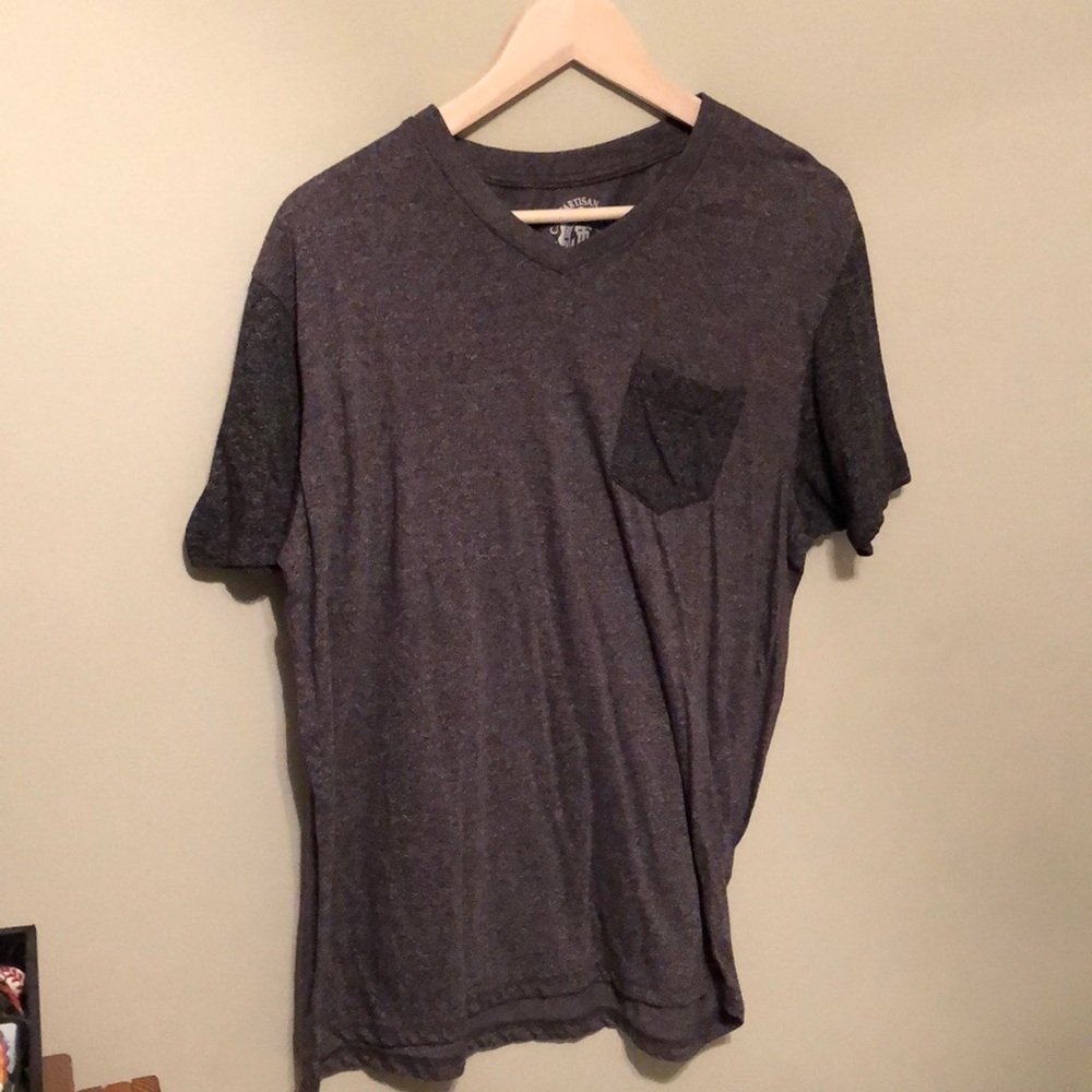 Dark grey two-toned pocket t-shirt